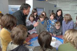 Alain Hubert and the schoolchildren