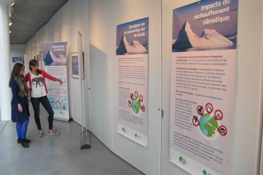 The climate exhibition in the new Brussels Environment offices gave visitors the opportunity to learn about climate change and the COP21 meeting. The International Polar Foundation (IPF) collaborated in the exhibition with pictures of magnificent polar landscapes.