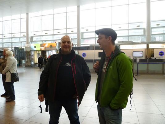 Rendez-vous à l’aéroport à Bruxelles.