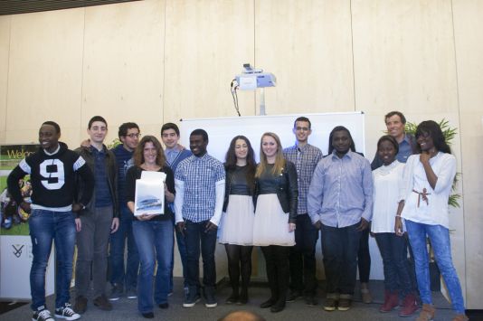 Lucie Xhauflair and her students from the Institut Technique Cardinal Mercier.