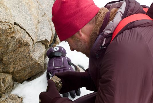 Jeroen Van Wichelen searches for microarthropods under rocks