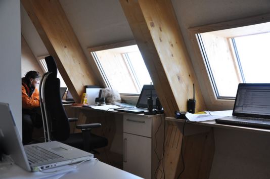 Bureaus in the station.