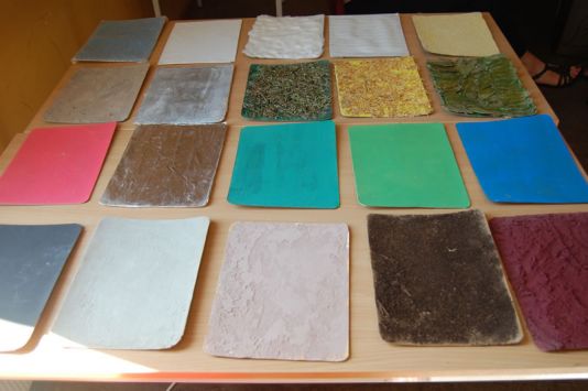 Different substrates used in the albedo experiment workshop