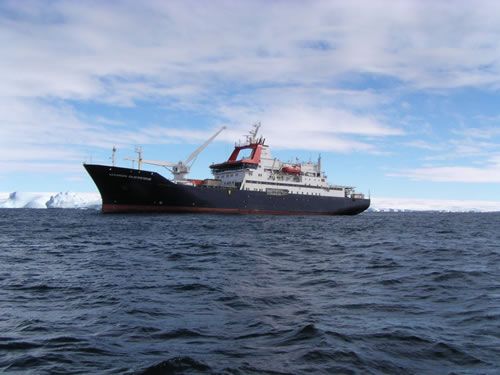 Autre vue de ce bateau de recherche français